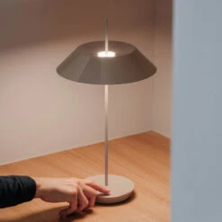 Vibia Mayfair Mini LED-Tischleuchte, Akku, Grün 16 Vibia Mayfair Mini LED-Tischleuchte, Akku, Grün -Eleganter Beleuchtungsladen 10000837 6