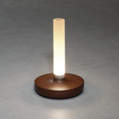 Konstsmide LED-Tischleuchte Biarritz IP54 Akku CCT Rostbraun -Eleganter Beleuchtungsladen 10013289 4