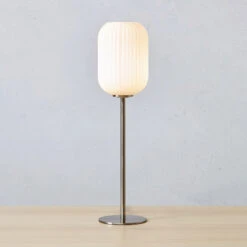 Markslöjd Tischleuchte Cava, Opaler Glasschirm Geriffelt -Eleganter Beleuchtungsladen 10014639 3