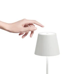 Zafferano Poldina Mini Akku-Tischlampe IP65 Weiß -Eleganter Beleuchtungsladen 10016245 5