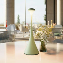 LED-Akku-Tischleuchte Nudrop, IP54, Salbeigrün