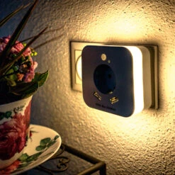 LED-Nachtlicht SLED02 Mit Sensor Und USB-Buchsen -Eleganter Beleuchtungsladen 5543029 3
