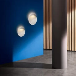 Louis Poulsen Flindt Wandlampe Ø20cm Weiß 3.000K -Eleganter Beleuchtungsladen 6090170 3