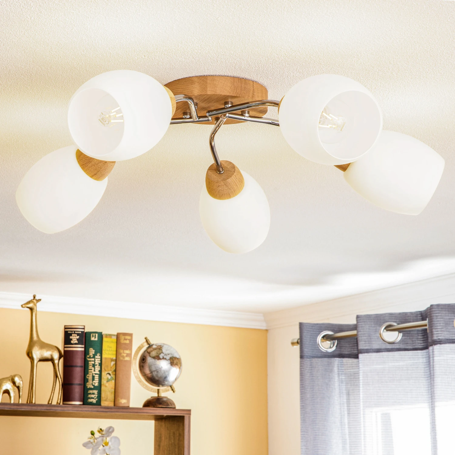 Santa - Deckenleuchte Mit Holz Und 5 Glasschirmen 3 Santa - Deckenleuchte Mit Holz Und 5 Glasschirmen