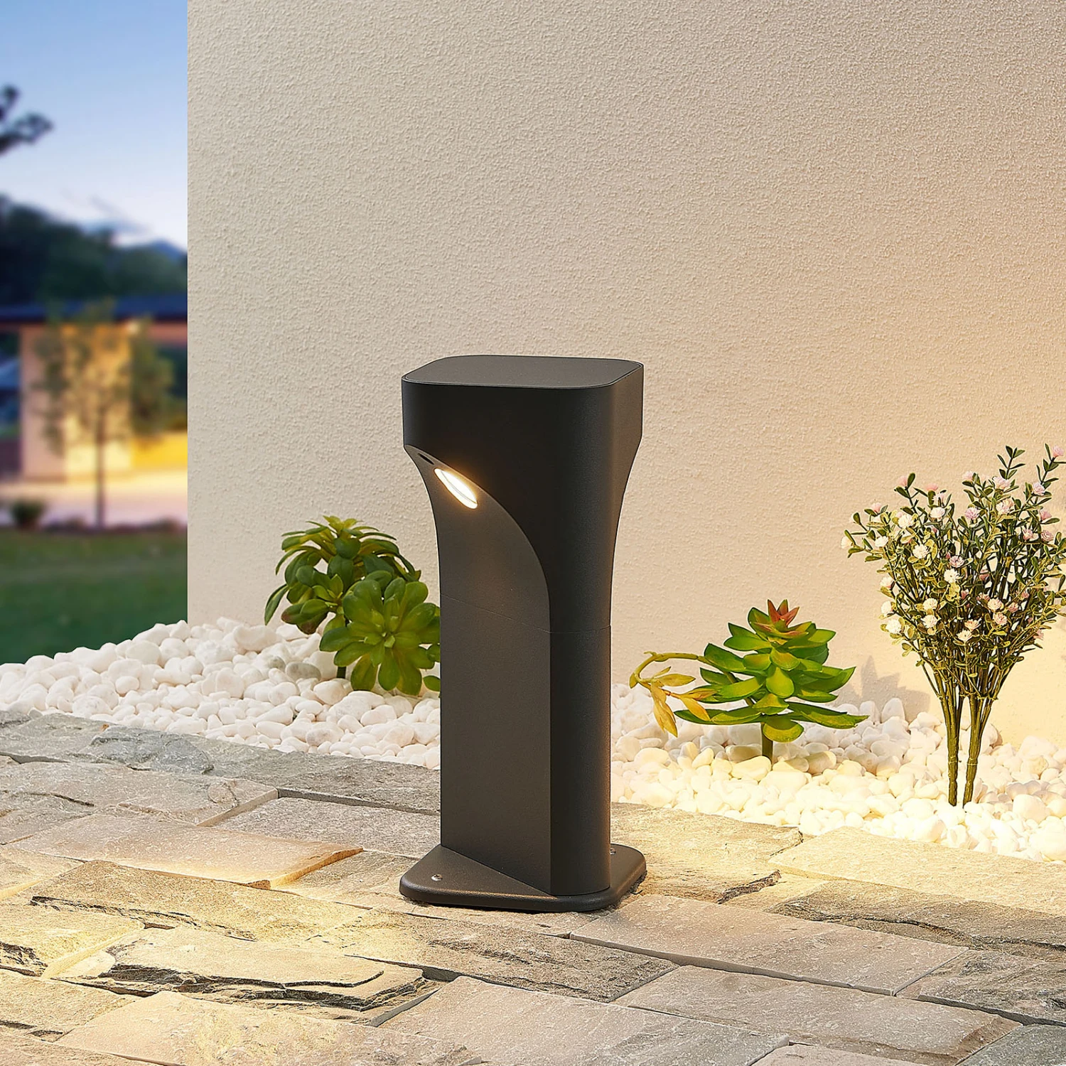 Lucande Valdeta LED-Sockellampe, Höhe 30 Cm 4 Lucande Valdeta LED-Sockellampe, Höhe 30 Cm – Bild 2