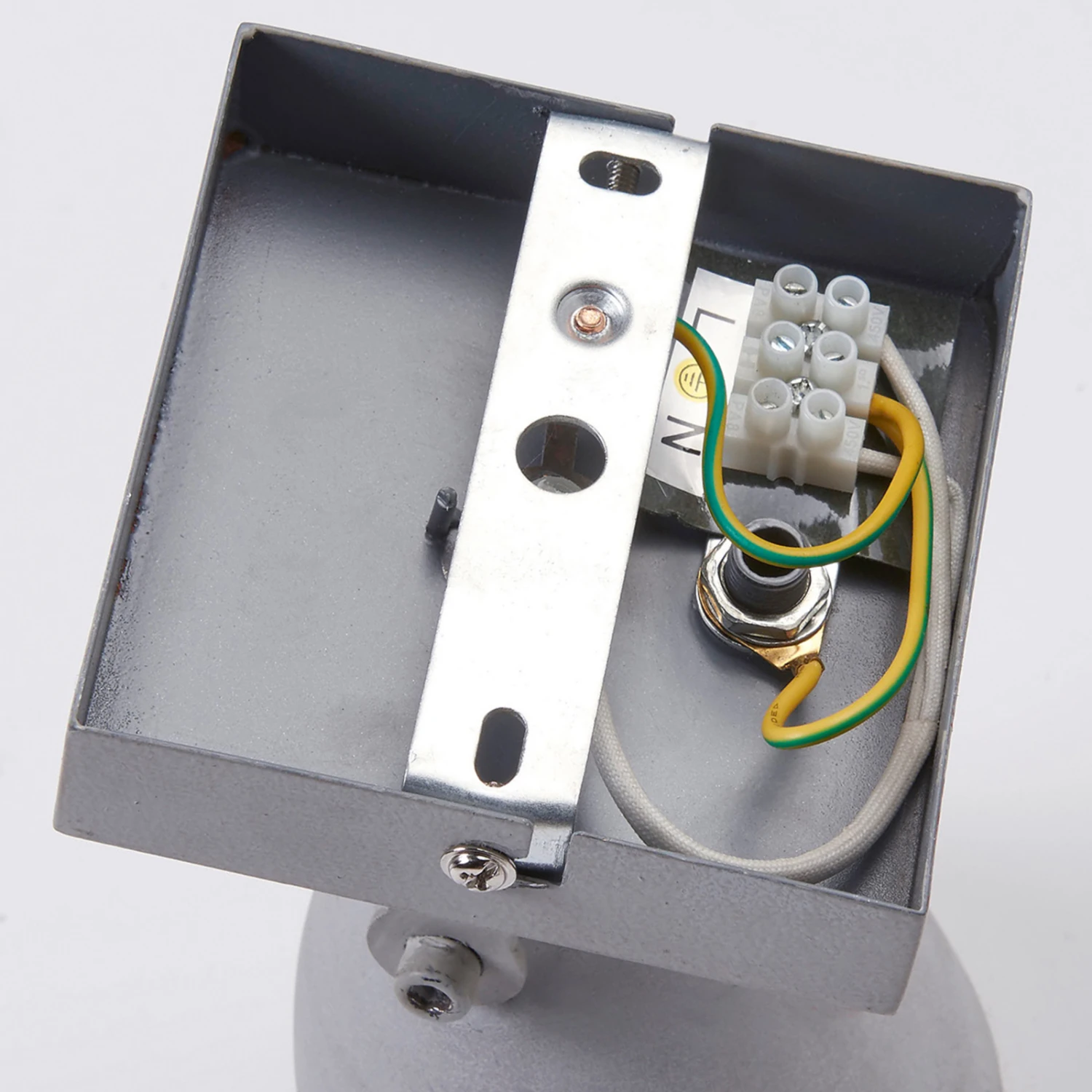 Grauer Spot Kadiga Aus Beton 7 Grauer Spot Kadiga Aus Beton – Bild 5