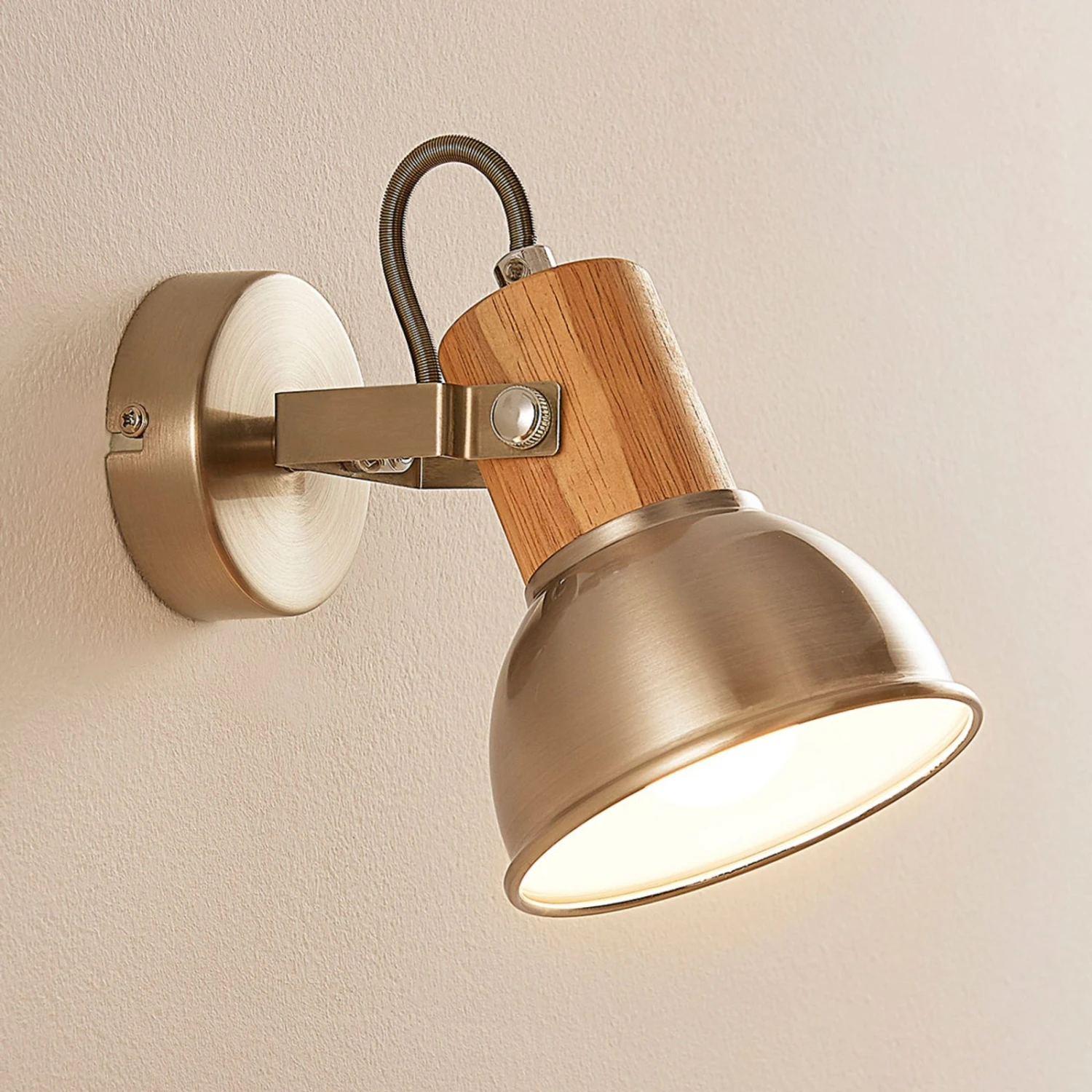 Wand- Und Deckenspot Dennis Mit Holzdetail 3 Wand- Und Deckenspot Dennis Mit Holzdetail