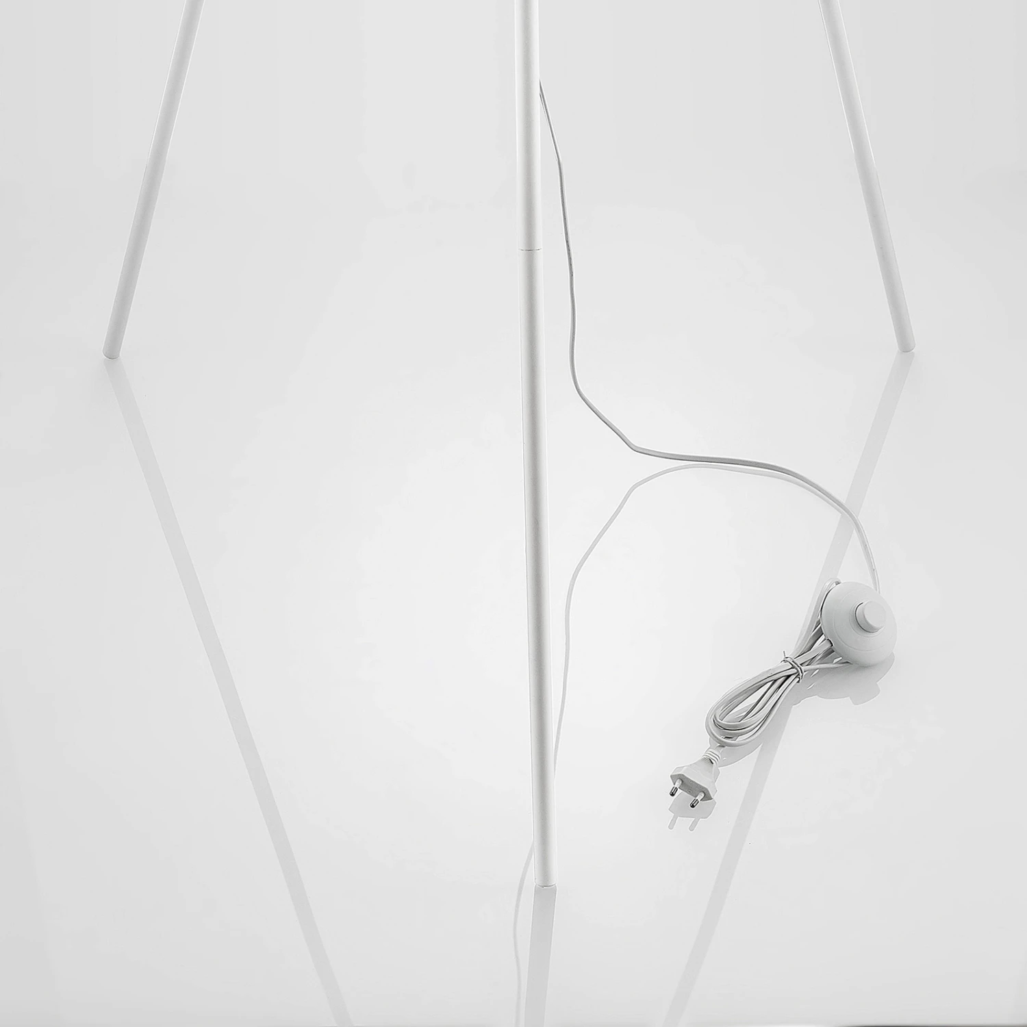 Lindby Dotani Stehlampe Mit Kugelschirm, Weiß 10 Lindby Dotani Stehlampe Mit Kugelschirm, Weiß – Bild 8