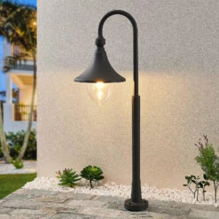 Lindby Edric Wegeleuchte