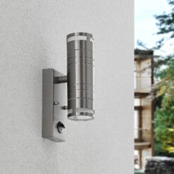 Lindby Catalin Außenwandleuchte, Sensor, 2-flammig -Eleganter Beleuchtungsladen 9647093 2