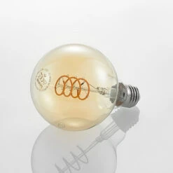 Lucande LED-Lampe E27 G95 4W 2.700 K Dimmbar Amber 12 Lucande LED-Lampe E27 G95 4W 2.700 K Dimmbar Amber -Eleganter Beleuchtungsladen 9927011 4