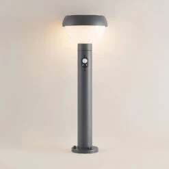 Lindby Kallie LED-Solar-Wegeleuchte Mit Sensor -Eleganter Beleuchtungsladen 9932072 6