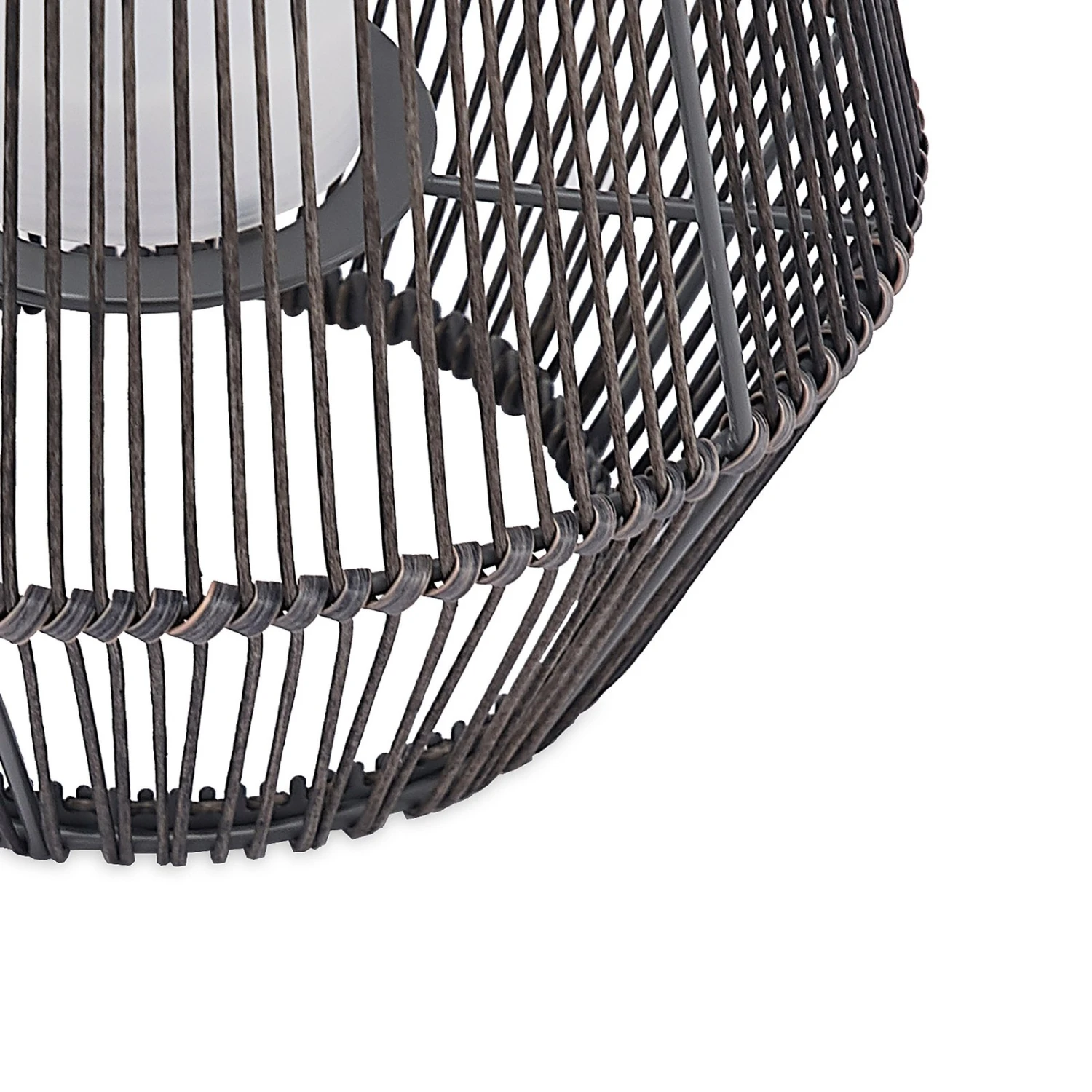 Lindby Kaati LED-Solar-Laterne, Rattanoptik, 26 Cm 9 Lindby Kaati LED-Solar-Laterne, Rattanoptik, 26 Cm – Bild 7